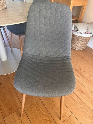 4 Chairs