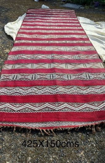 Moroccan Kilim Rug / Wide runner