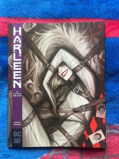 Harleen 1-3