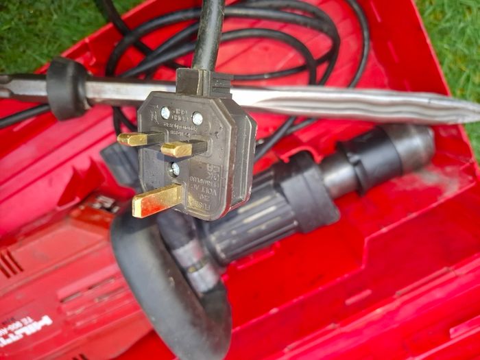 Hilti Te905 Kango  10kg 230v