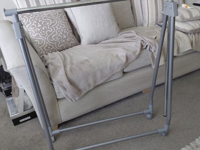 clothes rail