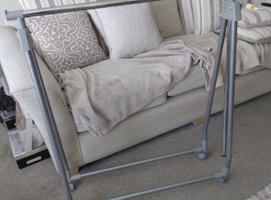 clothes rail