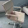 Pink office chair Image 5