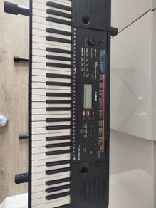 Yamaha keyboard and stand