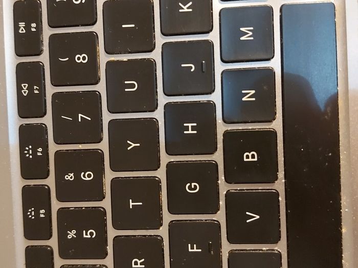 Apple MacBook Air Model A2179, 13.3 inch, Not Powering on, Being sold for parts or repair, very good cosmetic condition