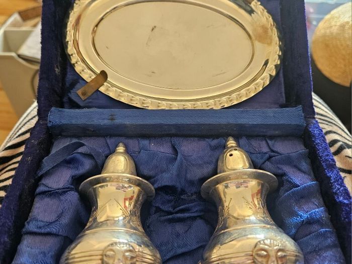 Range of Collectable Silver Plate Epns and Ceramic Items