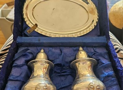 Range of Collectable Silver Plate Epns and Ceramic Items