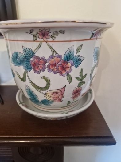 oriental pot