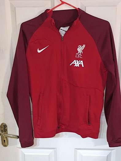 Liverpool fc tracksuit top size youths xl
