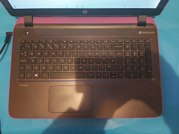 HP 15.6inch Laptop, purple colour, AMD A8-6410 APU 2.0GHz with AMD Radeon R5 Graphics, 4 GB Ram, almost 1 Terrabyte HDD, Windows 10,