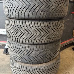 Set of all seasons tyres 225/45/r19