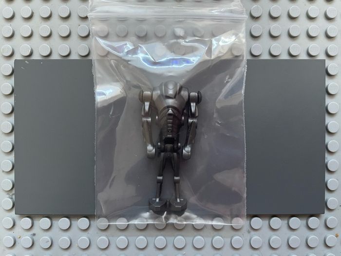 lego star wars sw0092 Super Battle Droid minifigure - Pearl Dark Gray, Wide Head