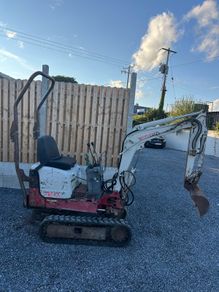 Takeuchi mini digger