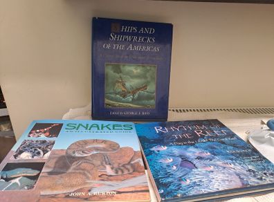Coffee table Large Hardcover Nature & Maritime Books