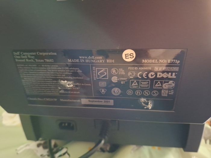 Dell E771p CRT Monitor with stand