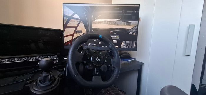 Steering wheel g923