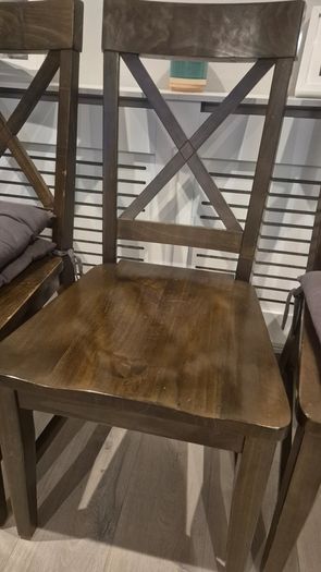 Table with bench and 4 chairs