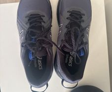 Asics Gel Venture 10 (Size9)