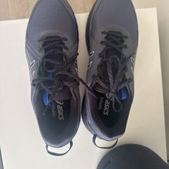 Asics Gel Venture 10 (Size9)