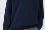 Marcus Law Cashmere V-neck