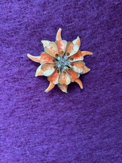 Brooch