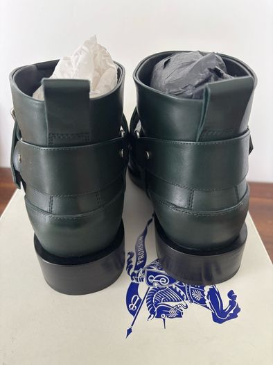 Brand new Burberry Ladies Roper Boot Size 5