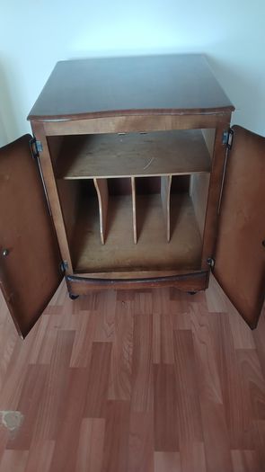 vintage vinyl storage