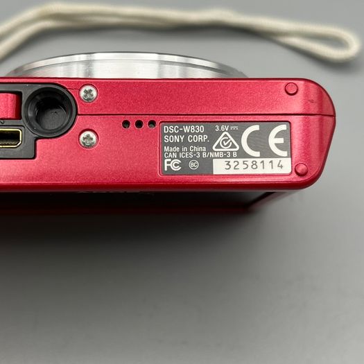 Sony Cyber-shot DSC-W830 20.1MP Digital Camera Red - Boxed - Full Kit