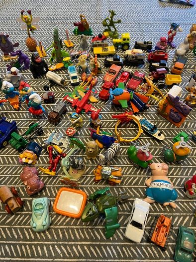 Selection of vintage Kinder toys, collectors items
