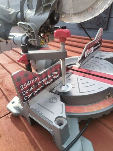 Top Of The Range..LUMBER JACK Sliding double bevel mitre saw