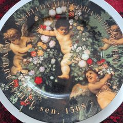 Large Arts Wall Plate with Hanging Mount.