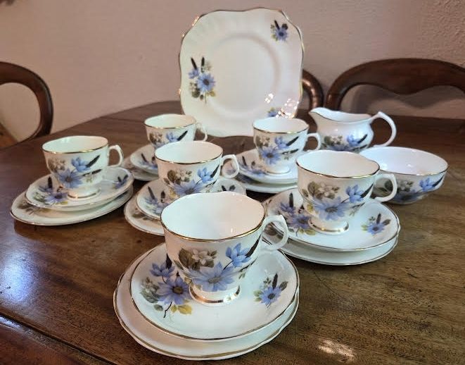 Arklow Pottery Vintage Bone China Tea Set 6 settings