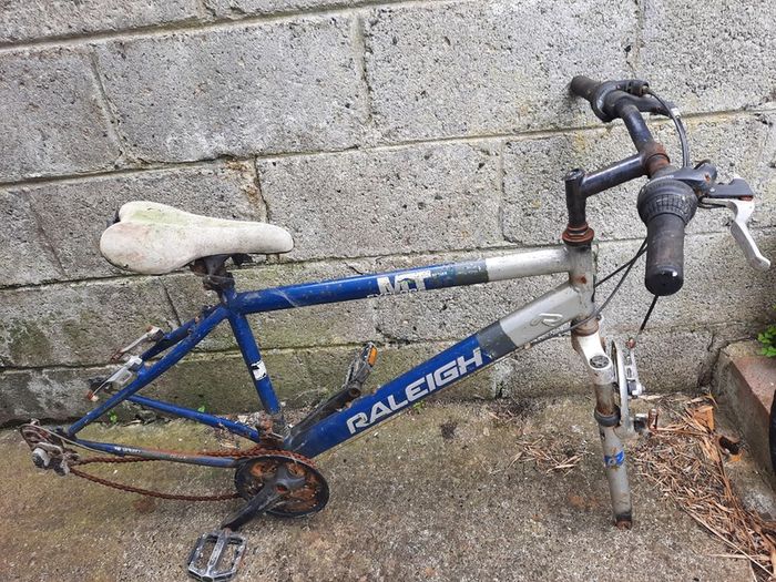 Raleigh bike frame for parts