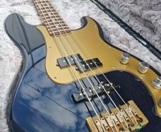 2014 Mexican Fender Deluxe Active P Bass - Metallic Navy Blue - Fender Hardcase