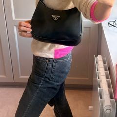 Black shoulder bag