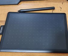 One by Wacom Drawing Tablet