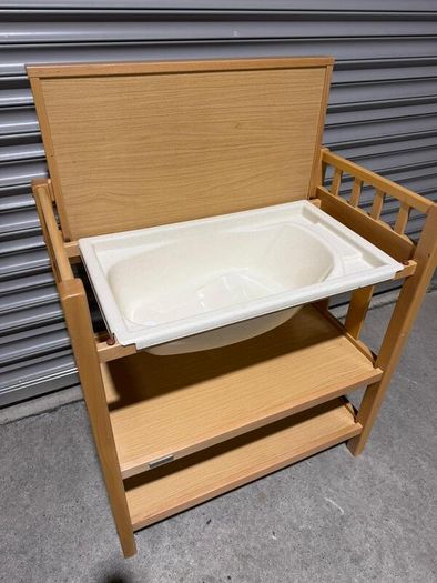 Baby changing table