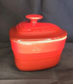 Le Creuset Heart with Lid Red
