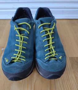 Lomer walking shoes