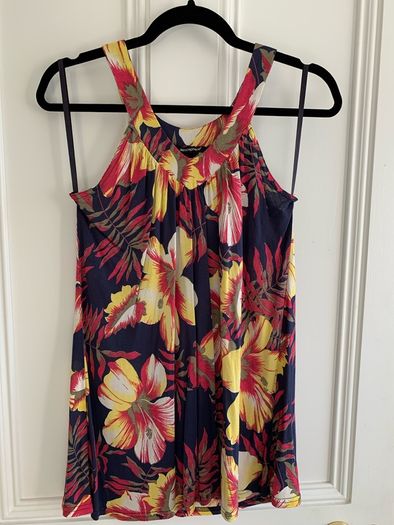 Ladies Tops - 2 for 10 Euro - Size 8 or Size 10