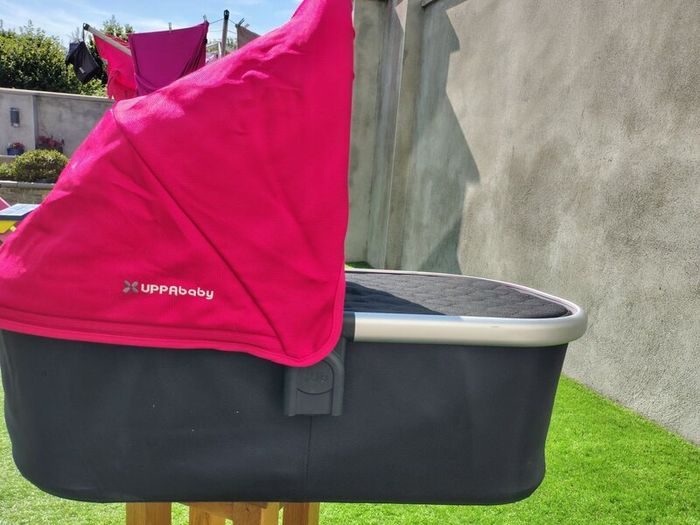 UPPAbaby Vista 2015 Bassinet & wooden stand