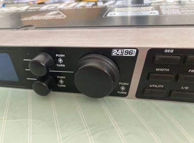 Behringer Ultra Curve DEQ 2496