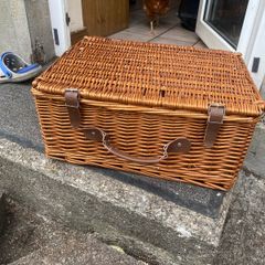 picnic basket