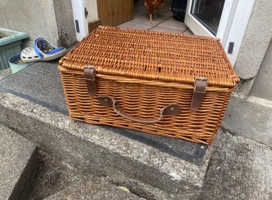 picnic basket