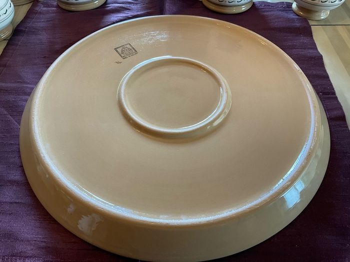 Nicholas Mosse new Lavender round 13 inch in diameter platter . Limited edition for Washington creek USA