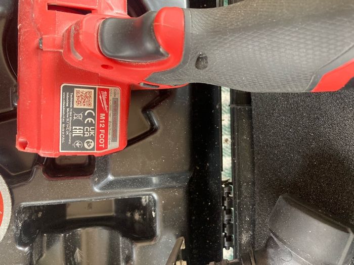 Milwaukee small grinder (cut off)
