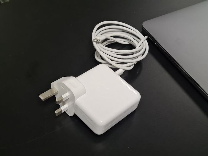 MacBook Pro 16 inch i7 Laptop Notebook 512GB 16GB Ram