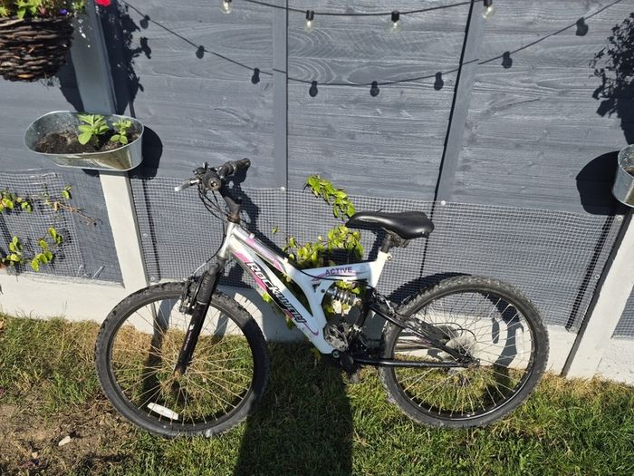 Girls bike