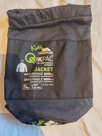 Trespass Qikpak Packaway Black Jacket 7/8 yrs