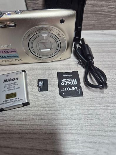 Nikon S3100 Digital Compact Camera Working w/ Nikkor 5x Wide Optical Zoom Lens